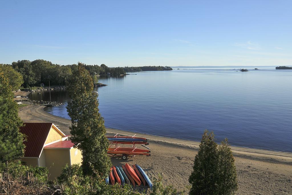 Auberge Des Îles Saint-Gédéon Exterior foto